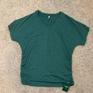 HALARA Women's Green V-Neck Short Sleeve Tee